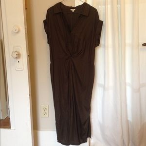Lovely olive green dress with twist front detail.